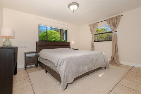 House in Cooper City, Florida 3 bedrooms, 123.65 sq.m. № 1845717 - photo 10