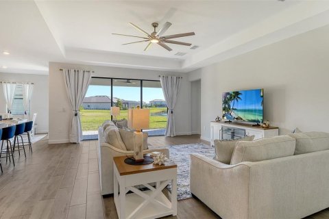 Снять в аренду виллу или дом в Лейквуд Ранч, Флорида 4 спальни, 260.13м2, № 1249927 - фото 9