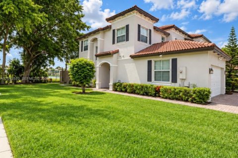 Touwnhouse à louer à Miami, Floride: 3 chambres, 155.89 m2 № 2385015 - photo 9