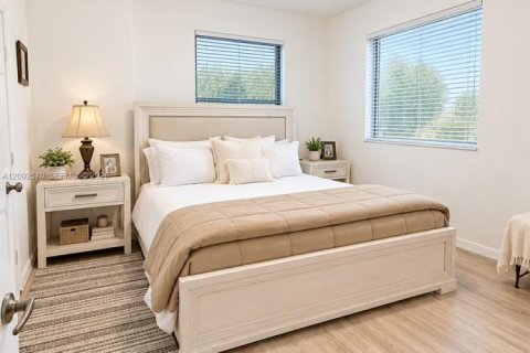 Touwnhouse à louer à Miami, Floride: 3 chambres, 155.89 m2 № 2385015 - photo 3
