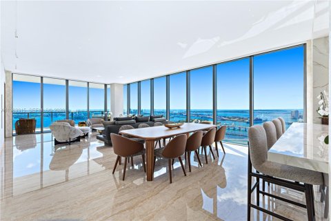 Condo in Miami, Florida, 4 bedrooms  № 2025533 - photo 6