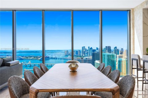 Condo in Miami, Florida, 4 bedrooms  № 2025533 - photo 3