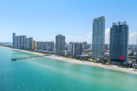Copropriété à vendre à Sunny Isles Beach, Floride: 1 chambre, 80.08 m2 № 1579864 - photo 2