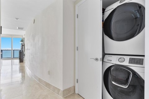 Copropriété à vendre à Sunny Isles Beach, Floride: 1 chambre, 80.08 m2 № 1579864 - photo 24