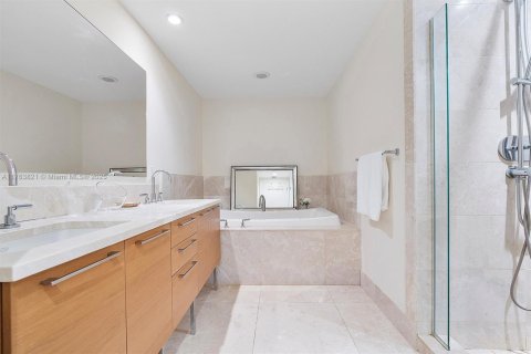 Copropriété à vendre à Sunny Isles Beach, Floride: 1 chambre, 80.08 m2 № 1579864 - photo 21