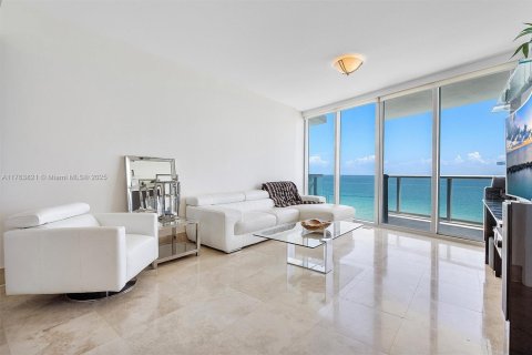 Copropriété à vendre à Sunny Isles Beach, Floride: 1 chambre, 80.08 m2 № 1579864 - photo 3
