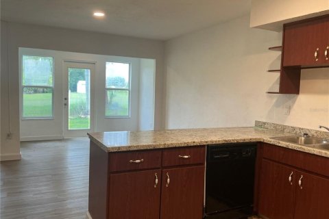 Condo in Wildwood, Florida, 3 bedrooms  № 1853699 - photo 7