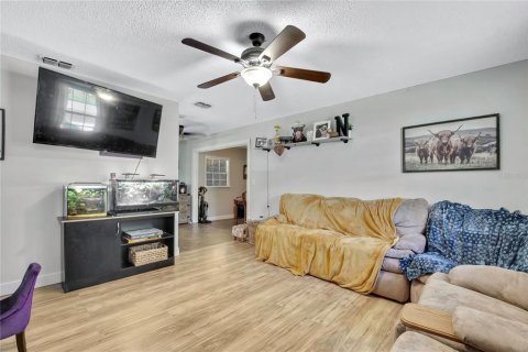 House in Homosassa, Florida 3 bedrooms, 93.65 sq.m. № 2395917 - photo 4