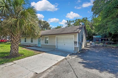 House in Homosassa, Florida 3 bedrooms, 93.65 sq.m. № 2395917 - photo 2