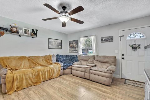 House in Homosassa, Florida 3 bedrooms, 93.65 sq.m. № 2395917 - photo 5