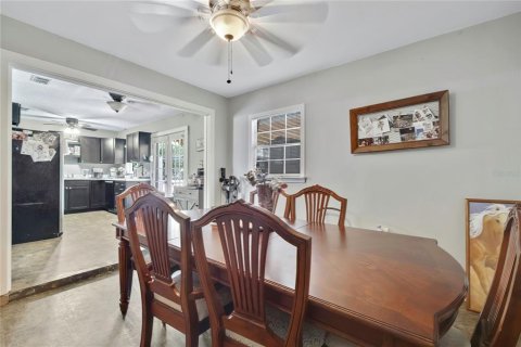 House in Homosassa, Florida 3 bedrooms, 93.65 sq.m. № 2395917 - photo 11