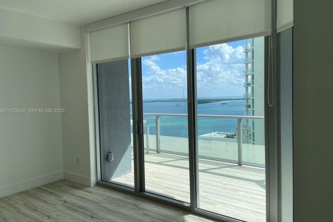 Снять в аренду кондоминиум в Майами, Флорида 2 спальни, 92.62м2, № 1976483 - фото 4