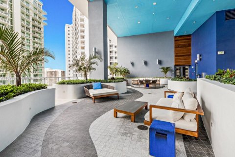 Снять в аренду кондоминиум в Майами, Флорида 2 спальни, 92.62м2, № 1976483 - фото 11