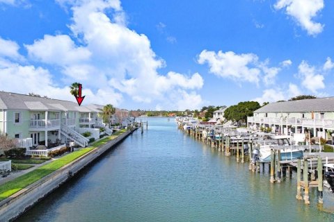 Condo in Saint Petersburg, Florida, 2 bedrooms  № 2144594 - photo 27