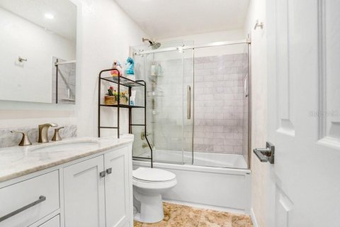 Condo in Saint Petersburg, Florida, 2 bedrooms  № 2144594 - photo 9