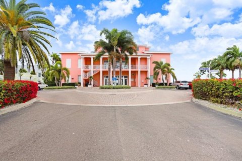 Condo in Saint Petersburg, Florida, 2 bedrooms  № 2144594 - photo 29