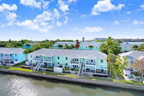 Condo in Saint Petersburg, Florida, 2 bedrooms  № 2144594 - photo 26