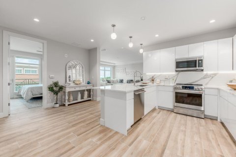 Купить кондоминиум в Стьюарт, Флорида 4 комнаты, 121.98м2, № 2382827 - фото 2