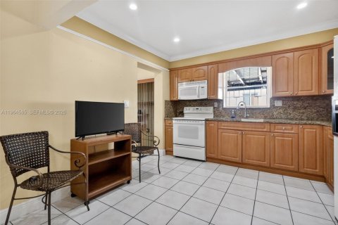 Купить виллу или дом в Хайалиа, Флорида 4 спальни, 144.93м2, № 2026504 - фото 29