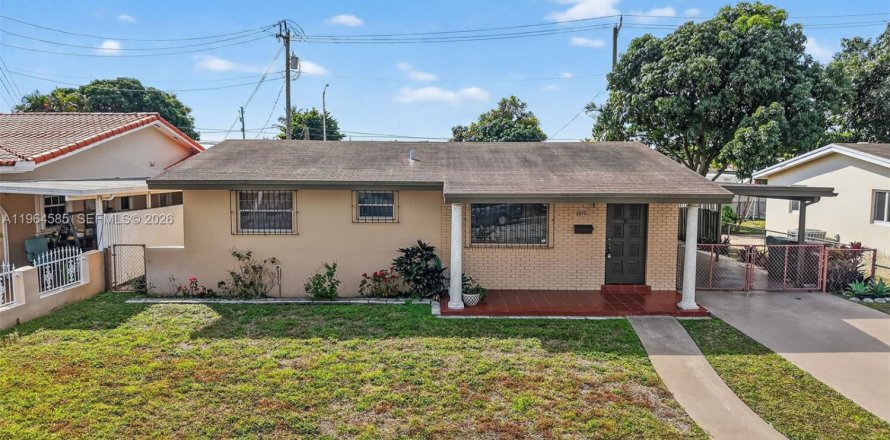 Дом в Хайалиа, Флорида 4 спальни, 144.93м2 № 2026504