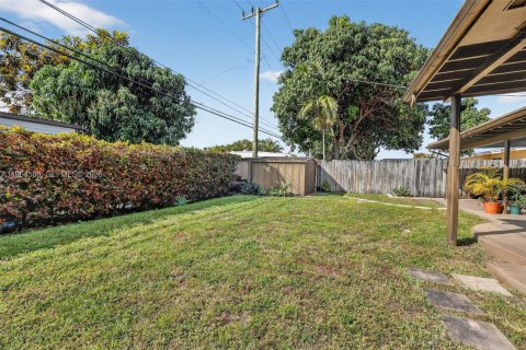 Купить виллу или дом в Хайалиа, Флорида 4 спальни, 144.93м2, № 2026504 - фото 22