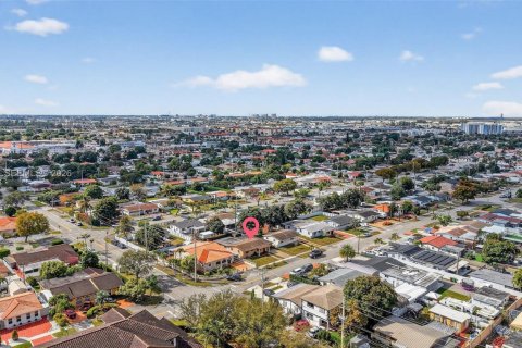 Купить виллу или дом в Хайалиа, Флорида 4 спальни, 144.93м2, № 2026504 - фото 9