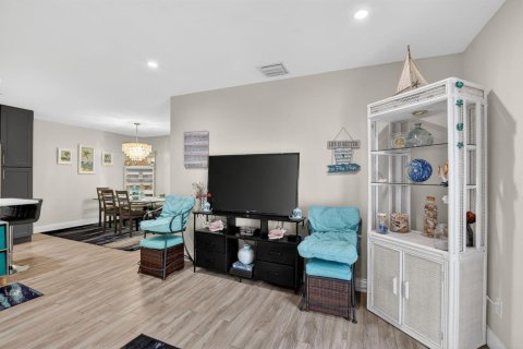Condo in Boca Raton, Florida, 2 bedrooms  № 2190979 - photo 9