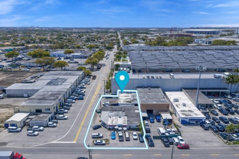 Immobilier commercial à vendre à Miami, Floride № 2066224 - photo 8