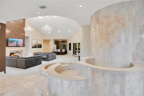 House in Windermere, Florida 4 bedrooms, 712.47 sq.m. № 2284065 - photo 5