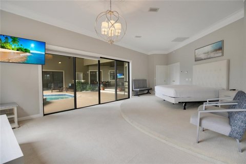 House in Windermere, Florida 4 bedrooms, 712.47 sq.m. № 2284065 - photo 28