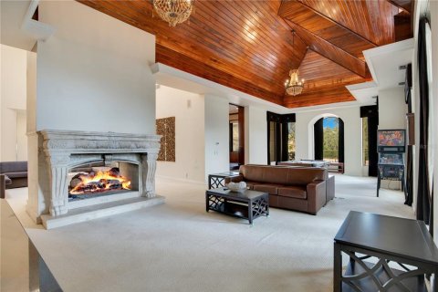 House in Windermere, Florida 4 bedrooms, 712.47 sq.m. № 2284065 - photo 12