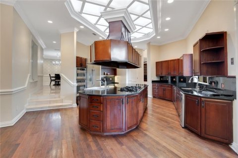 House in Windermere, Florida 4 bedrooms, 712.47 sq.m. № 2284065 - photo 22