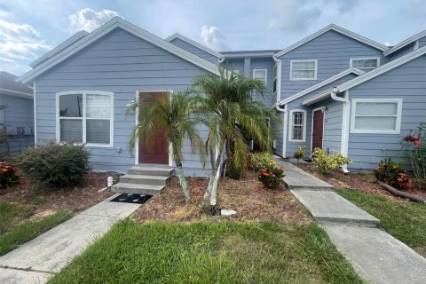 Townhouse in Davenport, Florida 3 bedrooms, 139.35 sq.m. № 1903427 - photo 1