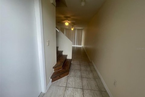 Townhouse in Davenport, Florida 3 bedrooms, 139.35 sq.m. № 1903427 - photo 8