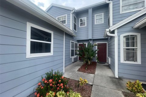 Townhouse in Davenport, Florida 3 bedrooms, 139.35 sq.m. № 1903427 - photo 2
