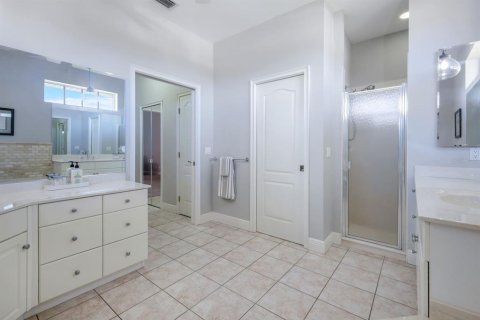 House in Cape Coral, Florida 3 bedrooms, 281.77 sq.m. № 1782355 - photo 19
