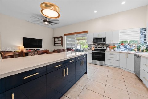 Casa en venta en Homestead, Florida, 4 dormitorios, 165.27 m2 № 2047537 - foto 8