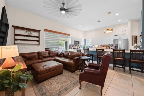 Casa en venta en Homestead, Florida, 4 dormitorios, 165.27 m2 № 2047537 - foto 3