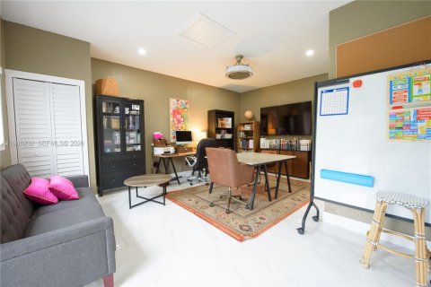 Casa en venta en Homestead, Florida, 4 dormitorios, 165.27 m2 № 2047537 - foto 22