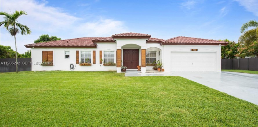 Casa en Homestead, Florida 4 dormitorios, 165.27 m2 № 2047537