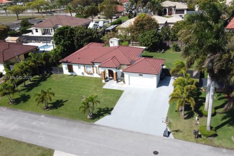 Casa en venta en Homestead, Florida, 4 dormitorios, 165.27 m2 № 2047537 - foto 30