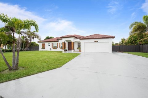 Casa en venta en Homestead, Florida, 4 dormitorios, 165.27 m2 № 2047537 - foto 28