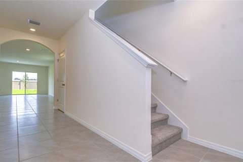 House in Wesley Chapel, Florida 5 bedrooms, 227.33 sq.m. № 1829255 - photo 2