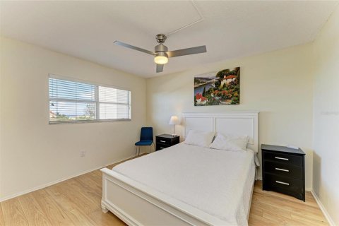 Condominio en alquiler en Sarasota, Florida, 2 dormitorios, 95.6 m2 № 1916485 - foto 3