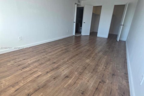 Copropriété à louer à Miami, Floride: 2 chambres, 109.16 m2 № 2051539 - photo 16