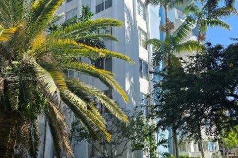 Copropriété à louer à Miami, Floride: 2 chambres, 109.16 m2 № 2051539 - photo 28