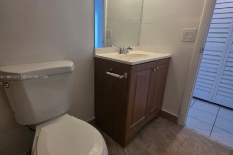 Copropriété à louer à Miami, Floride: 2 chambres, 109.16 m2 № 2051539 - photo 25