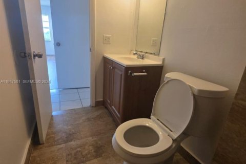 Copropriété à louer à Miami, Floride: 2 chambres, 109.16 m2 № 2051539 - photo 12