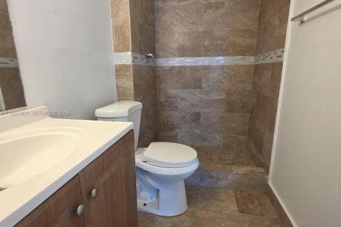 Copropriété à louer à Miami, Floride: 2 chambres, 109.16 m2 № 2051539 - photo 13
