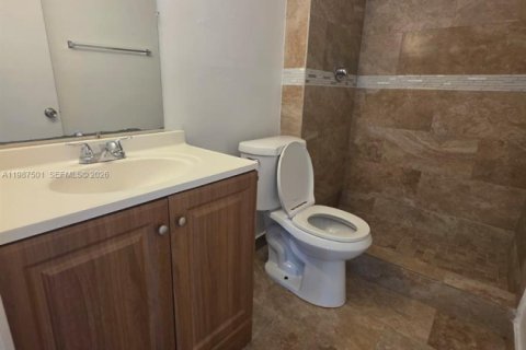 Copropriété à louer à Miami, Floride: 2 chambres, 109.16 m2 № 2051539 - photo 15